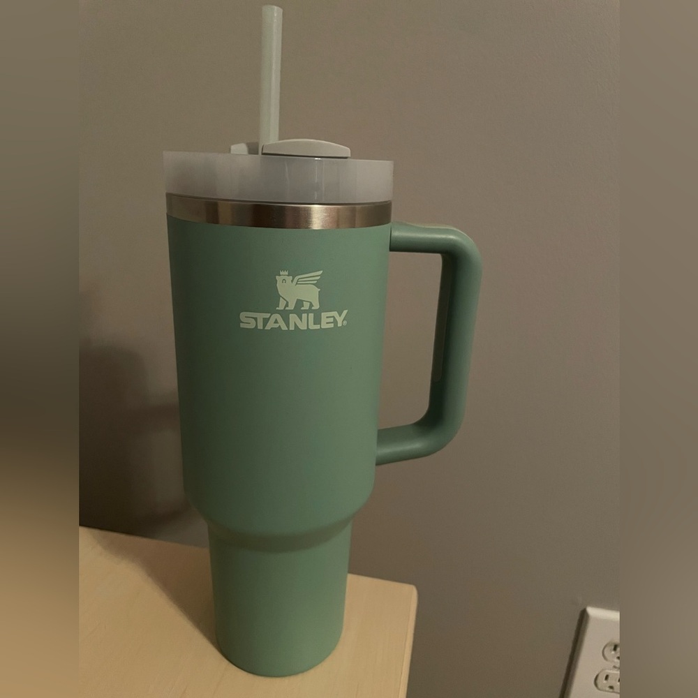 Stanley - The Quencher H2.0 Flowstate Tumbler 40 oz.